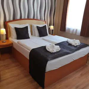 *** Hotel Six Hungary